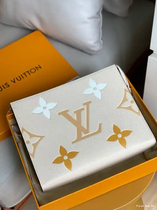Firstbag ru 26 VUITTON POUCH LOUIS TOILETRY 0520